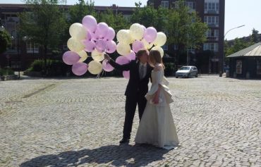 Ballons mit Wünschen steigen lassen