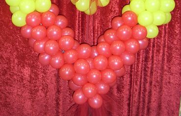 Exif_JPEG_PICTURE Ballondekoration für eine Hochzeit